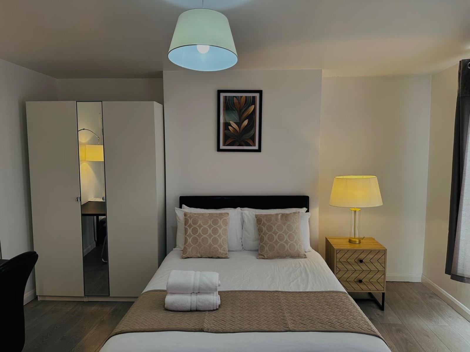 Guest house Westferry London